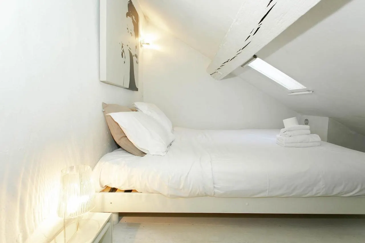Apartment Ile Saint Louis - Cityapartmentstay Paris France