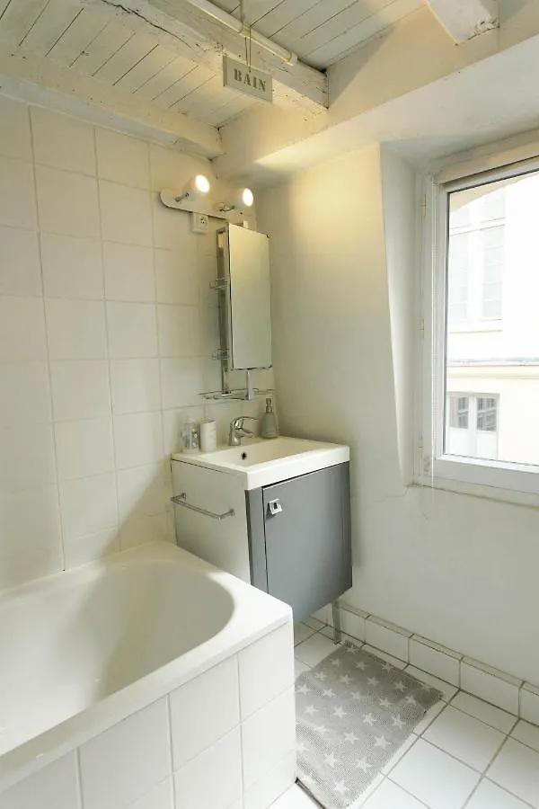 Apartment Ile Saint Louis - Cityapartmentstay Paris France