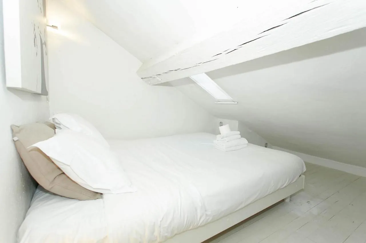 Ile Saint Louis - Cityapartmentstay Paris 0*,  France