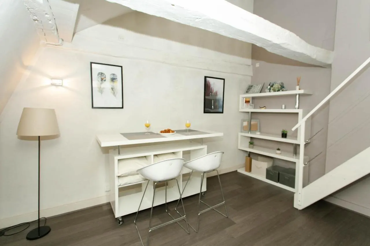 Ile Saint Louis - Cityapartmentstay Paris Apartment